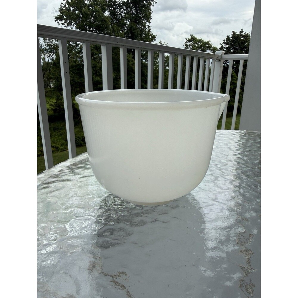 Vintage Glasbake For Sunbeam 20CJ Pour Spout Mixing Bowl Milk Glass for Mixer